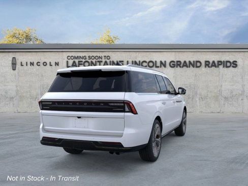 New 2026 Lincoln Navigator L Black Label AWD/4WD image 8