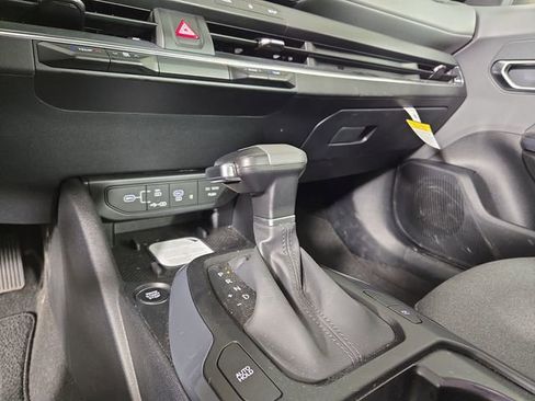 Certified 2025 Kia K4 EX FWD image 19