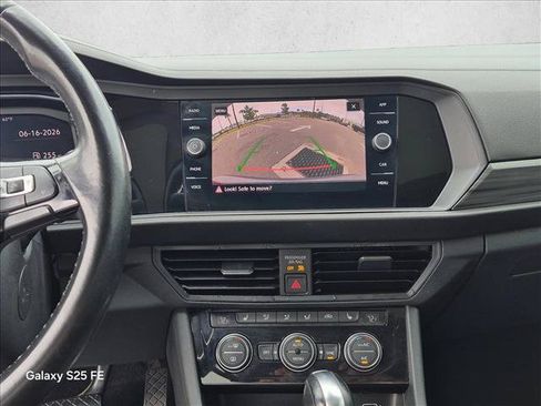 Used 2019 Volkswagen Jetta SEL FWD image 10