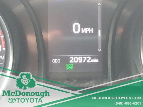 Used 2024 Toyota Camry SE image 32