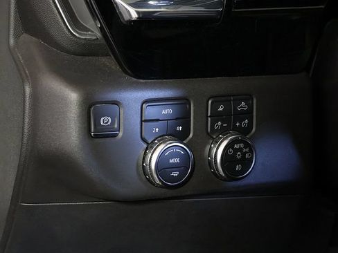 Used 2024 GMC Sierra 1500 SLT AWD/4WD image 28