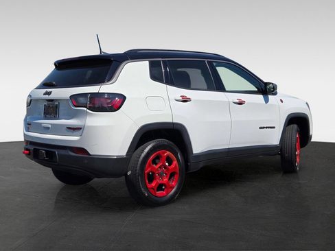 Used 2022 Jeep Compass Trailhawk w/ Trailhawk Elite Group AWD/4WD image 5