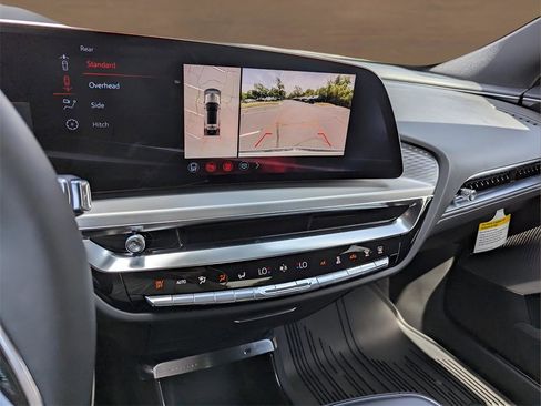 New 2026 Cadillac Lyriq V image 9