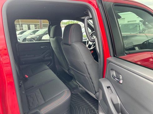 Used 2025 Nissan Frontier PRO-4X AWD/4WD image 13