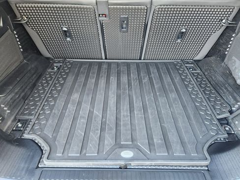 Certified 2025 Land Rover Defender 110 S image 36