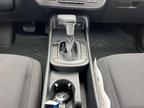 Used 2024 Hyundai Kona SEL AWD/4WD image 15
