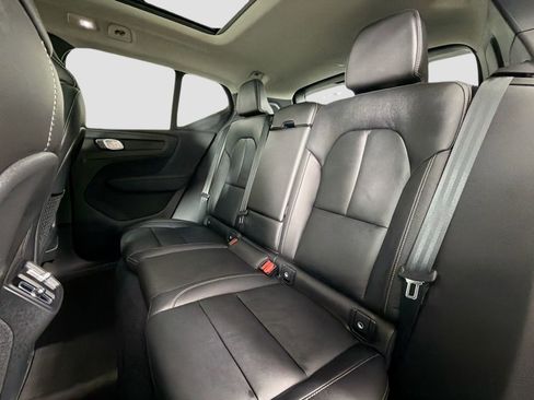 Certified 2023 Volvo XC40 B5 Plus w/ Climate Package image 25