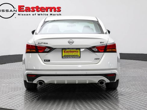 Used 2024 Nissan Altima 2.5 SV w/ SV Premium Package AWD/4WD image 6