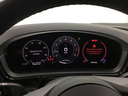 Used 2024 Porsche Cayenne AWD/4WD image 15
