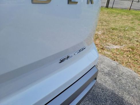 Used 2025 Nissan Pathfinder SL AWD/4WD image 7