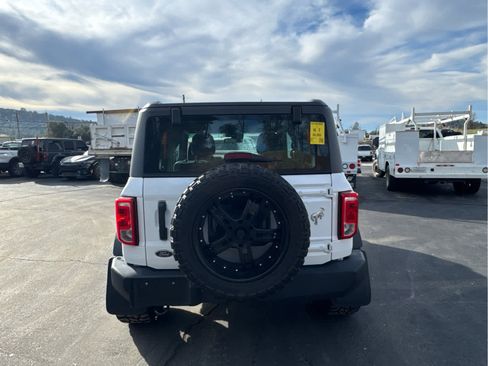 Used 2022 Ford Bronco Base image 6