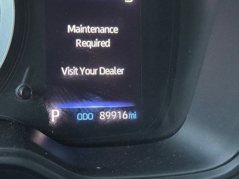 Used 2022 Toyota Corolla SE FWD image 12
