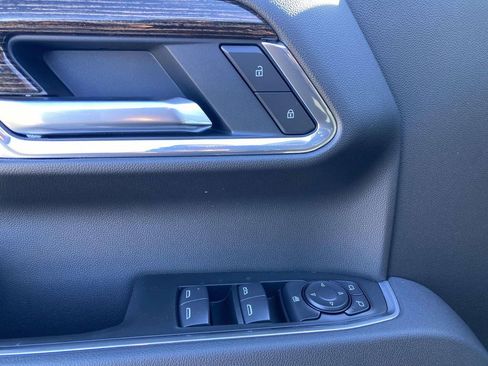 New 2026 GMC Sierra 1500 Elevation image 15