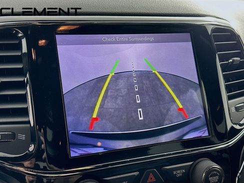 Used 2019 Jeep Grand Cherokee Limited image 19