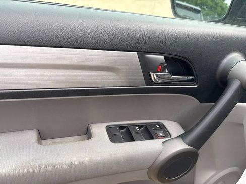 Used 2010 Honda CR-V LX image 11
