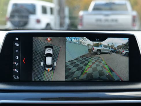 Used 2018 BMW M760i xDrive M760i xDrive Sedan image 24