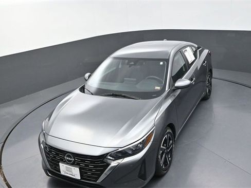 Used 2024 Nissan Sentra SV image 11