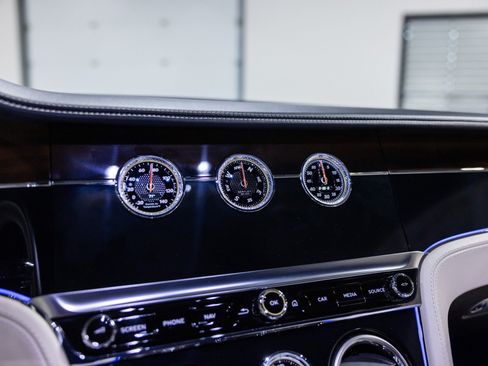 Used 2020 Bentley Continental GT AWD/4WD image 47
