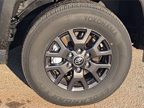 Used 2026 Toyota 4Runner SR5 image 31