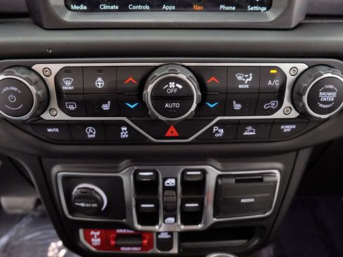 Used 2021 Jeep Gladiator Mojave AWD/4WD image 29