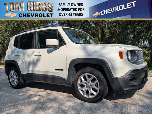 Used 2018 Jeep Renegade Latitude FWD image 1