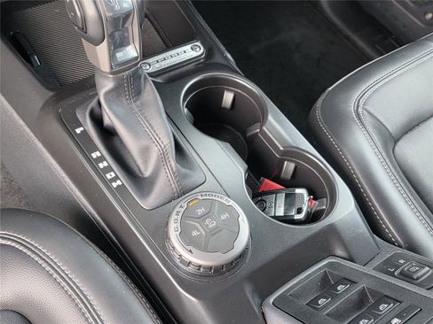 Used 2025 Ford Bronco Outer Banks AWD/4WD image 20