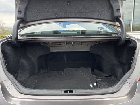 Used 2015 Toyota Camry XLE image 36