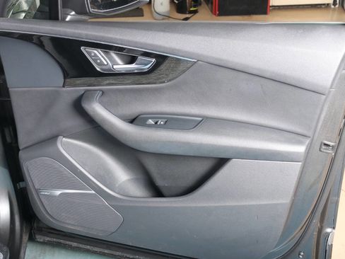 Used 2018 Audi Q7 3.0T Prestige w/ Prestige Package image 25