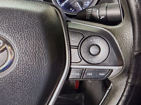Used 2022 Toyota Camry LE FWD image 15