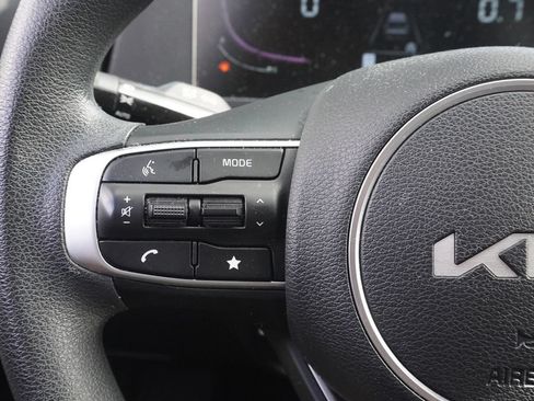 Used 2024 Kia Sportage LX AWD/4WD image 33