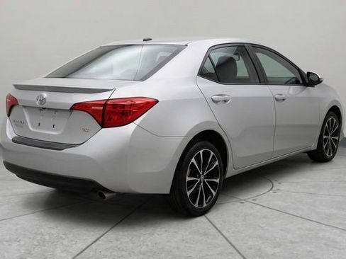 Used 2018 Toyota Corolla SE w/ Carpet Mat Package (TMS) FWD image 5