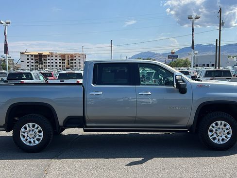 Used 2024 Chevrolet Silverado 2500 LTZ w/ LTZ Convenience Package AWD/4WD image 4