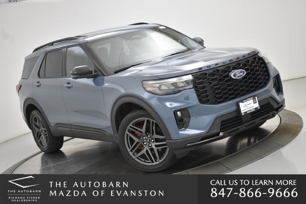 Used 2025 Ford Explorer ST-Line w/ Premium Package AWD/4WD image 2