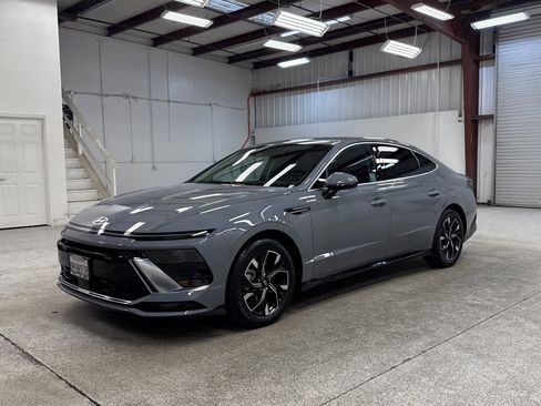 Used 2024 Hyundai Sonata SEL image 1