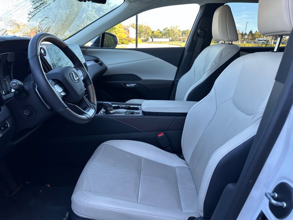 Used 2024 Lexus RX 350 Premium Plus w/ Convenience Package AWD/4WD image 4