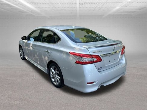 Used 2013 Nissan Sentra SR w/ Premium Pkg FWD image 3