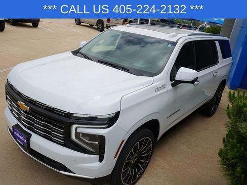 New 2026 Chevrolet Suburban High Country AWD/4WD image 12