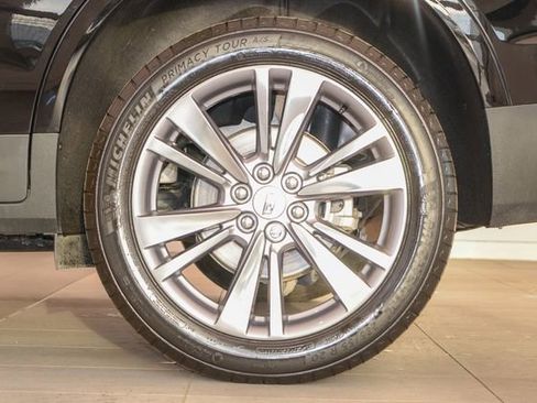 Used 2024 Cadillac XT5 Premium Luxury AWD/4WD image 9