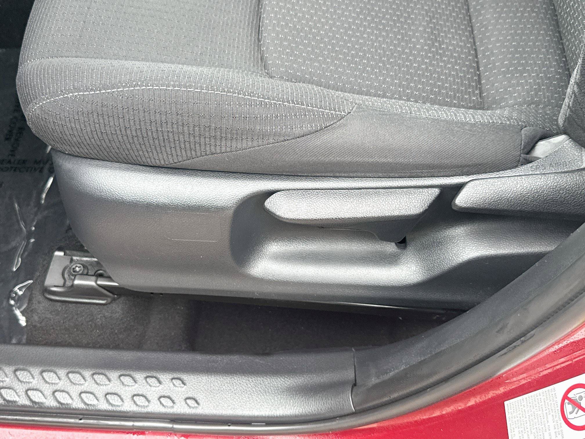 Used 2018 Toyota C-HR XLE FWD image 15
