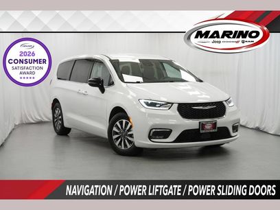 Used 2024 Chrysler Pacifica Limited