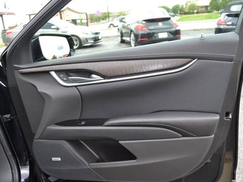 Used 2019 Cadillac XTS Luxury FWD image 36