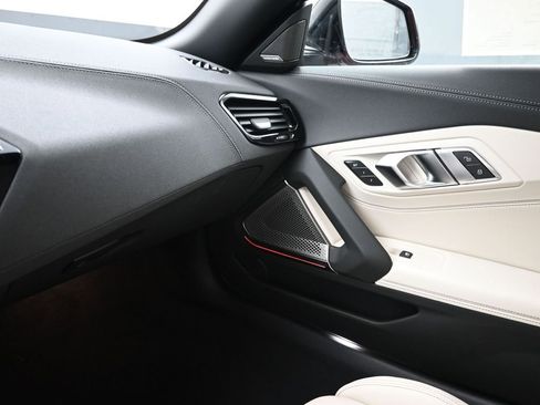 New 2026 BMW Z4 sDrive30i w/ Premium Package image 18