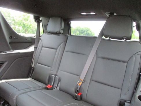 Used 2024 GMC Yukon Denali w/ Denali Reserve Package AWD/4WD image 25