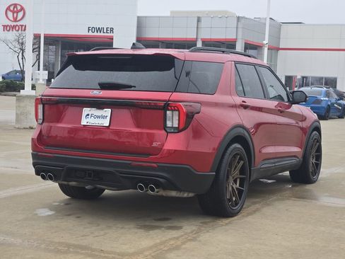 Used 2025 Ford Explorer ST w/ Sun And Sound Package image 7