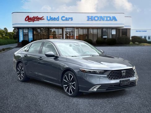 Used 2023 Honda Accord Touring image 7