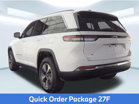Used 2023 Jeep Grand Cherokee 4WD 4xe image 4