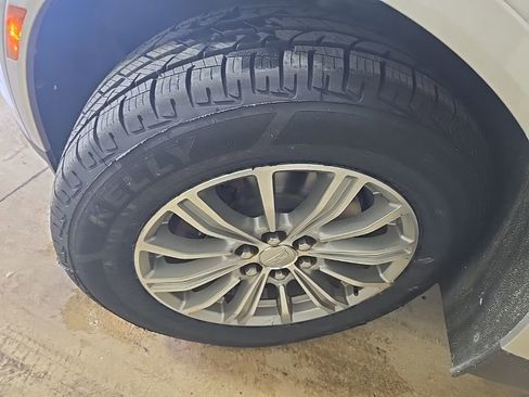 Used 2018 Cadillac XT5 Luxury w/ Driver Awareness Package image 20