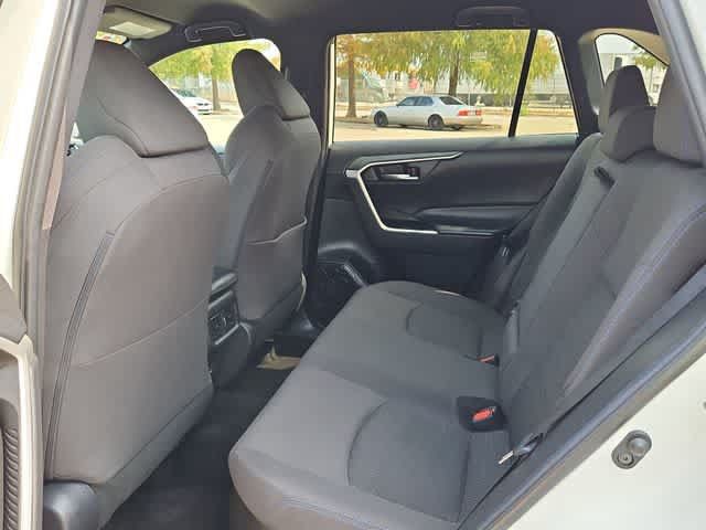 Used 2022 Toyota RAV4 SE AWD/4WD image 16