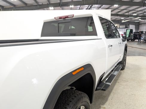 Used 2025 GMC Sierra 3500 Denali w/ Denali Reserve Package AWD/4WD image 3