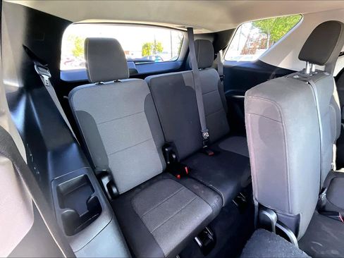 Used 2020 Chevrolet Traverse LT AWD/4WD image 28
